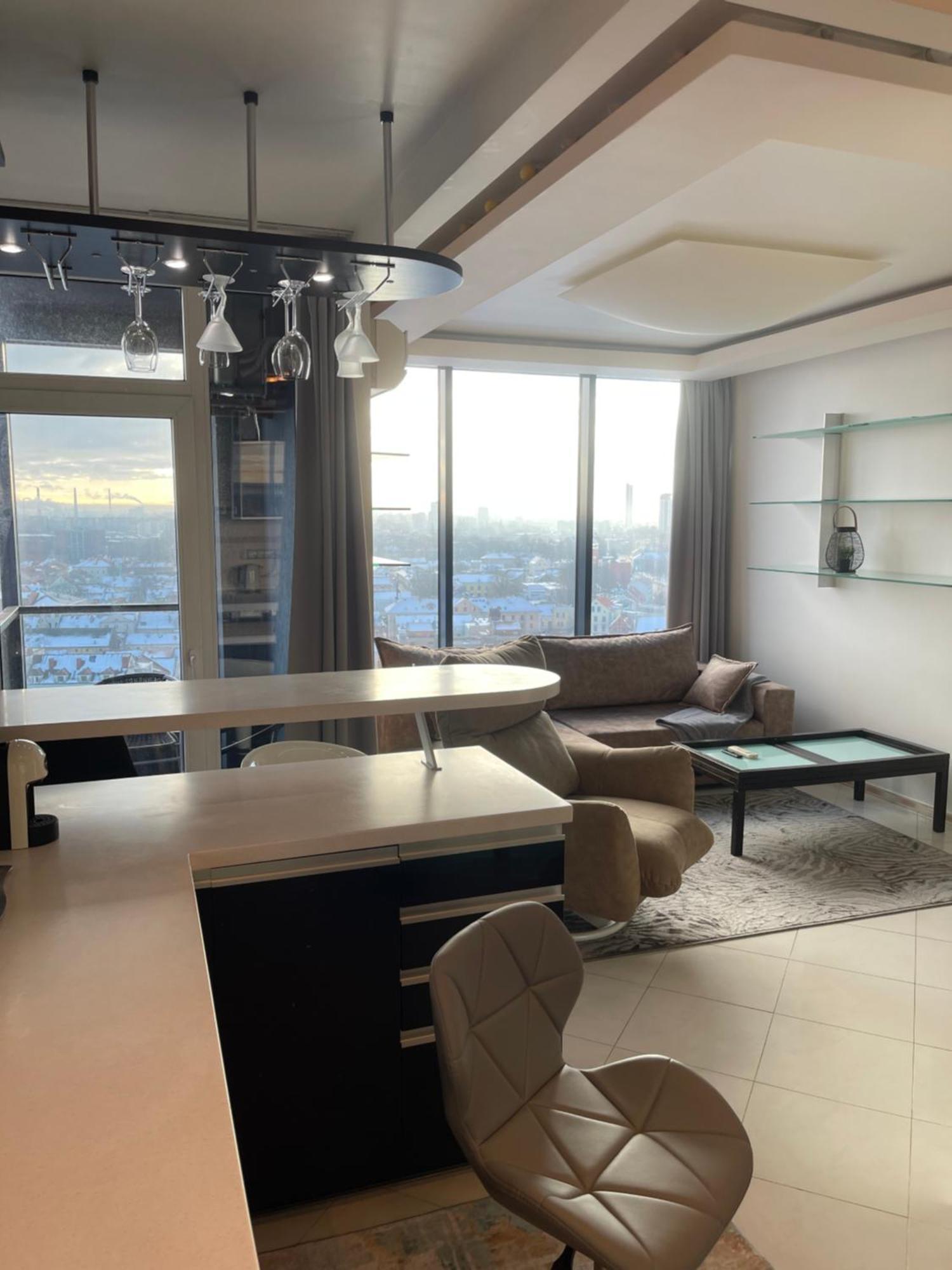 Sky-scraper Apartamento